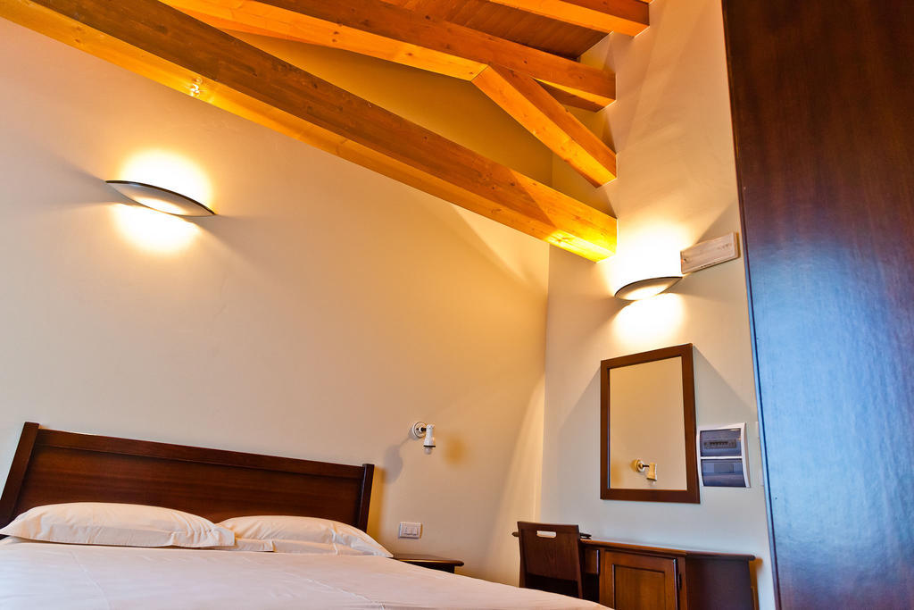 Agriturismo Olistella Palazzolo dello Stella Room photo